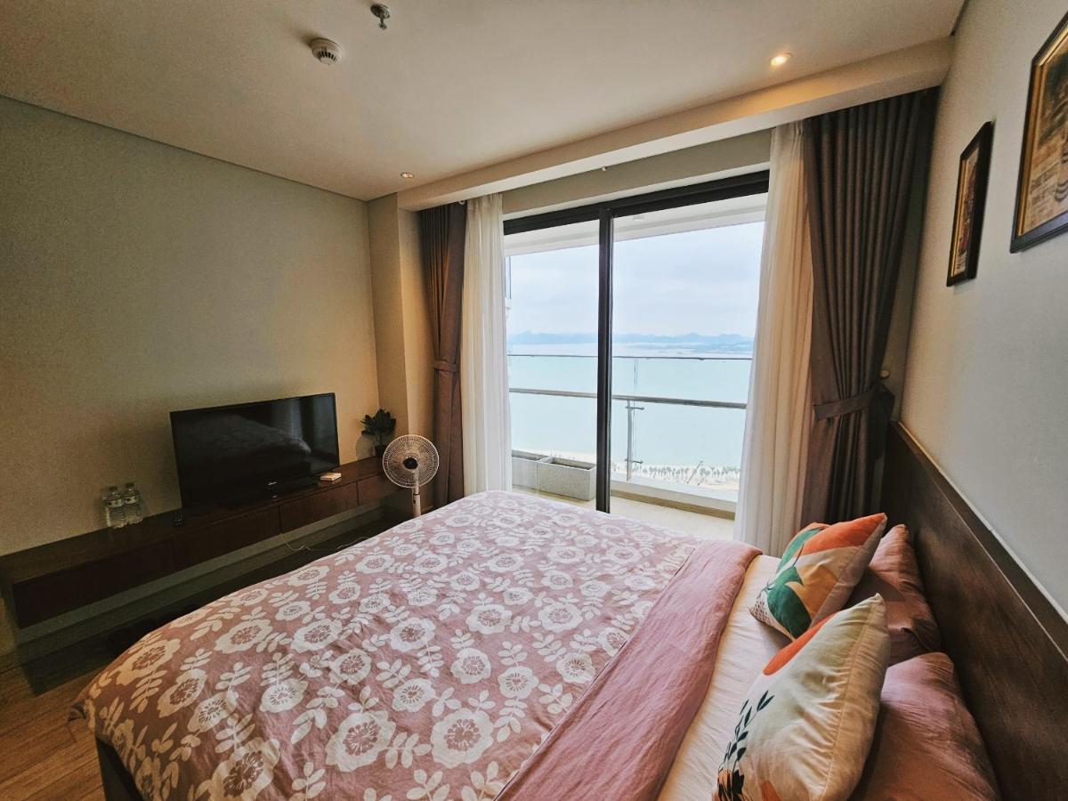 Citadines Seaview Duplex Apartment Ha Long Exterior photo