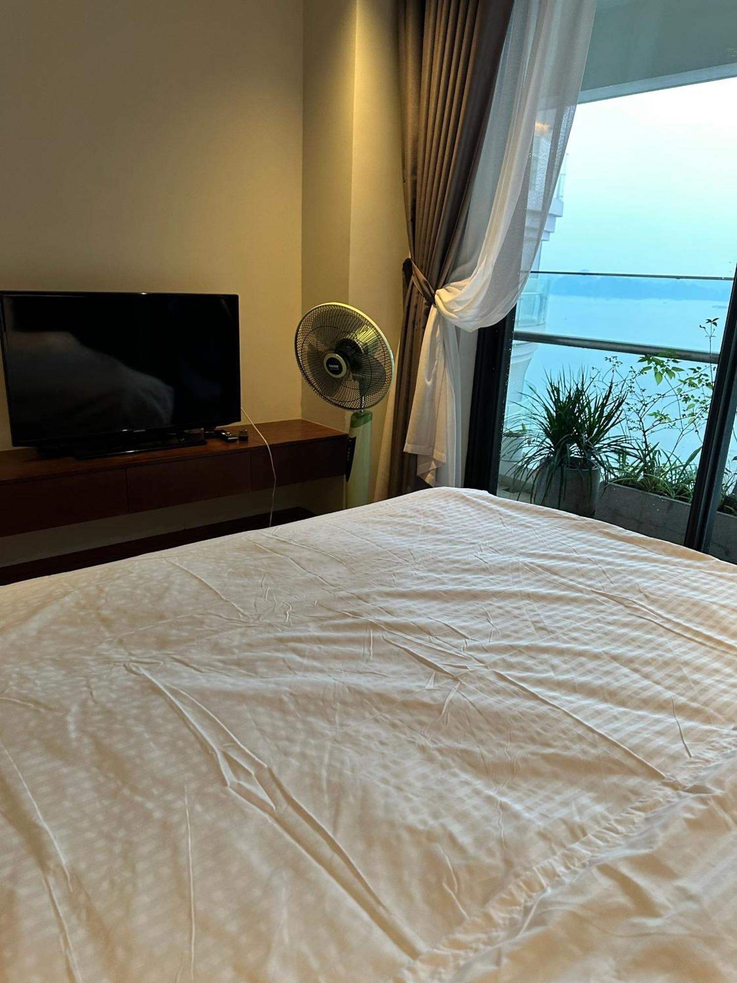 Citadines Seaview Duplex Apartment Ha Long Exterior photo